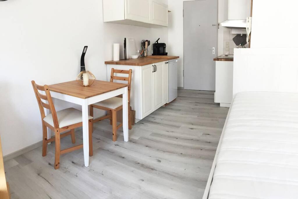 Apartment-Mitten In Konstanz, Gratis Parkplatz & Fahrrader, Netflix Tv Екстер'єр фото